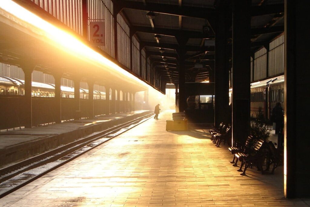 Sabahın erken saatlerinde Ankara tren garı